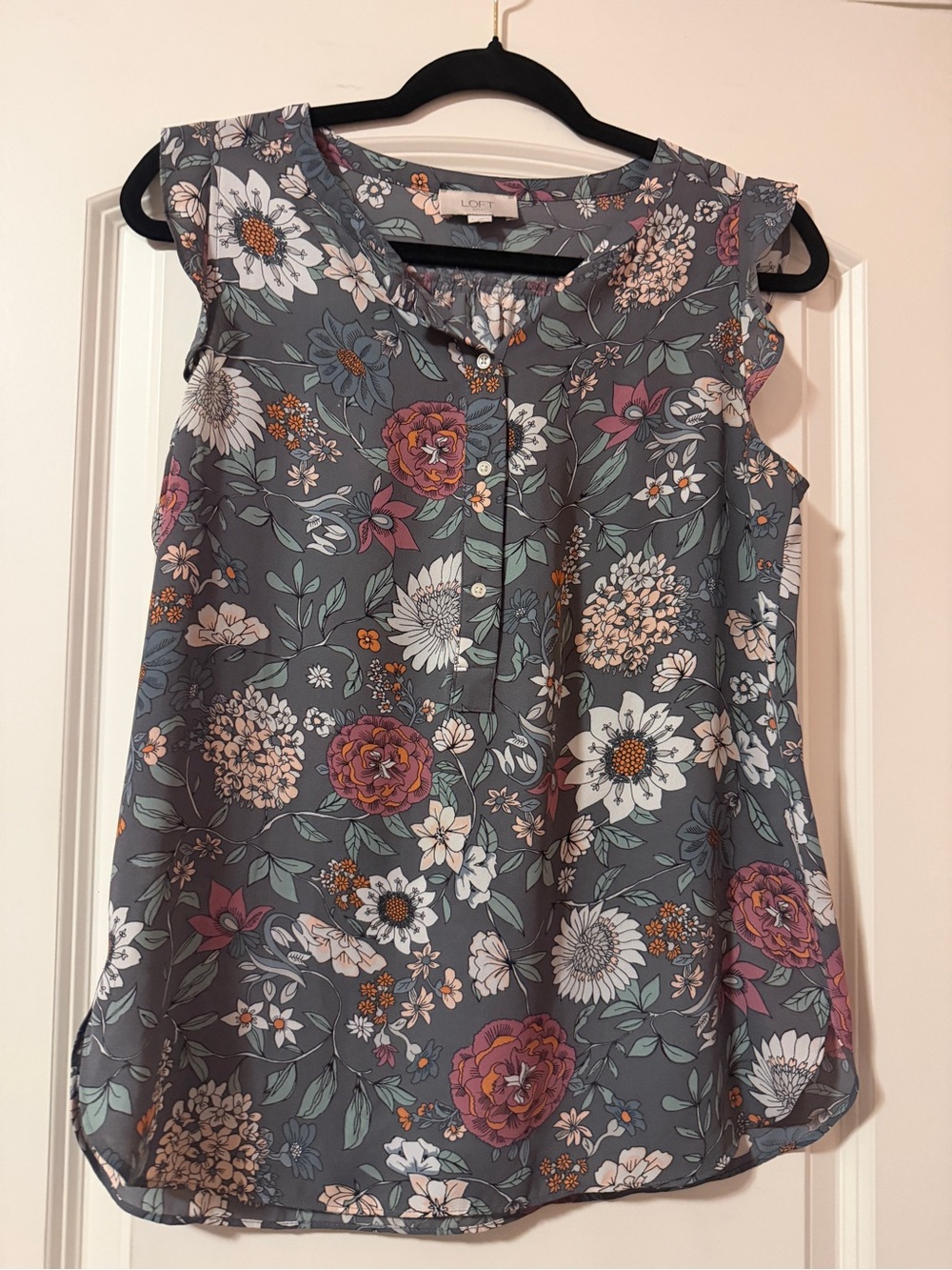 LOFT Gray Floral Sleeveless Camisole with Pink and White Blooms
